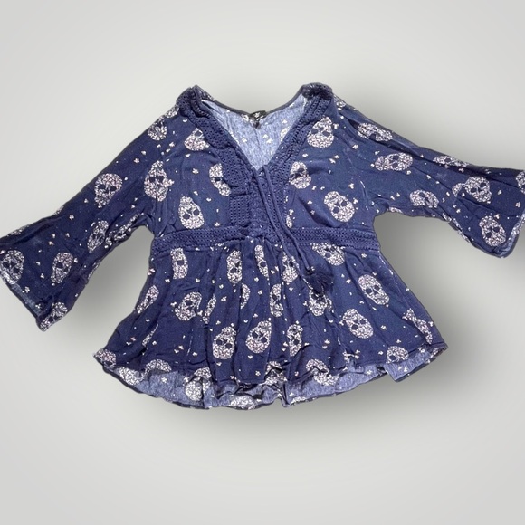Torrid Blue Top Skulls Graphic - Picture 16 of 16